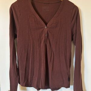 Patagonia Women's burgundy Long Sleeve Tee